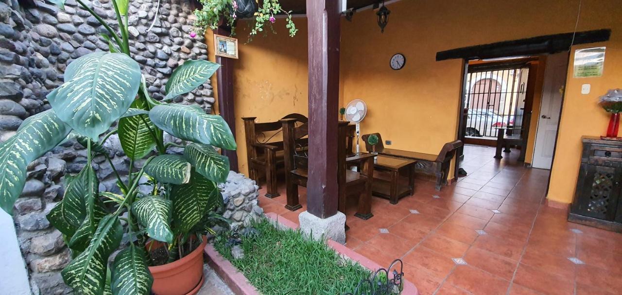 Hotel San Judas Tadeo Garden Antigua Екстериор снимка